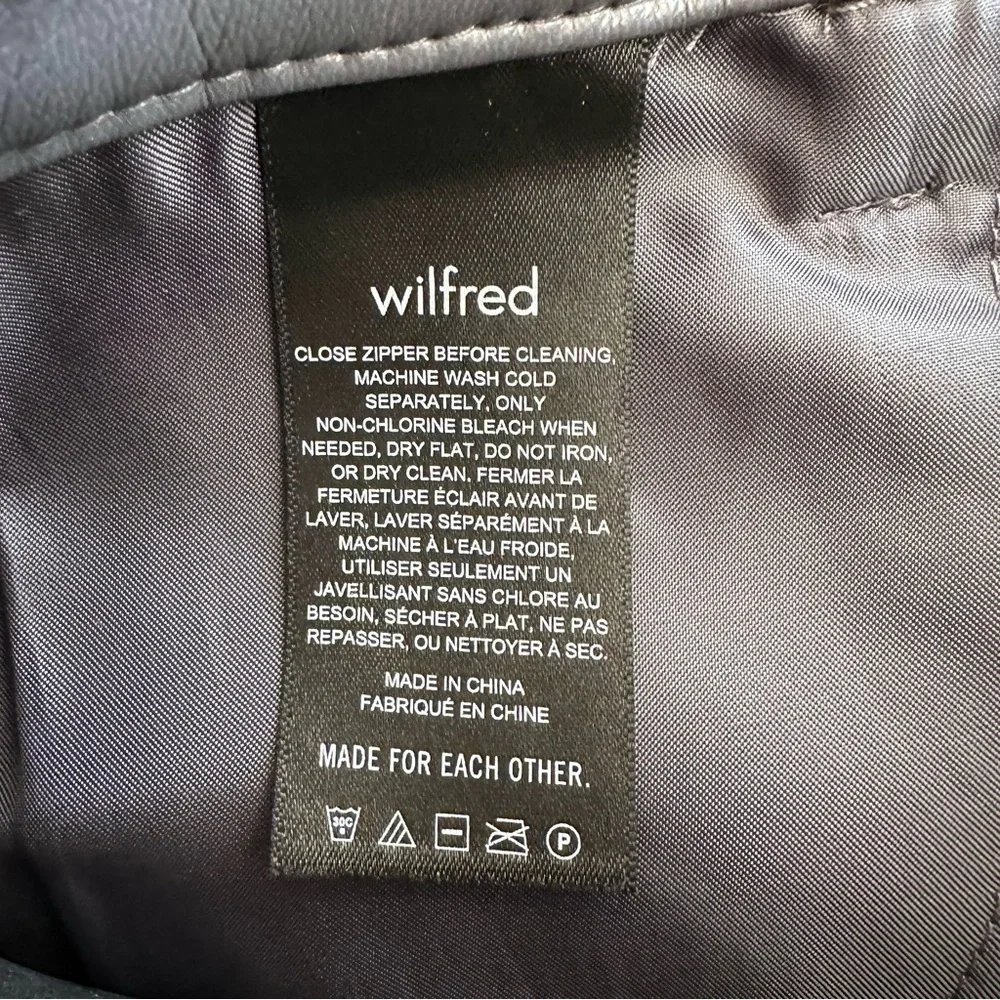 WILFRED Aritzia The Melina Pant High Waist Vegan Leather Pants Gray Charcoal 4